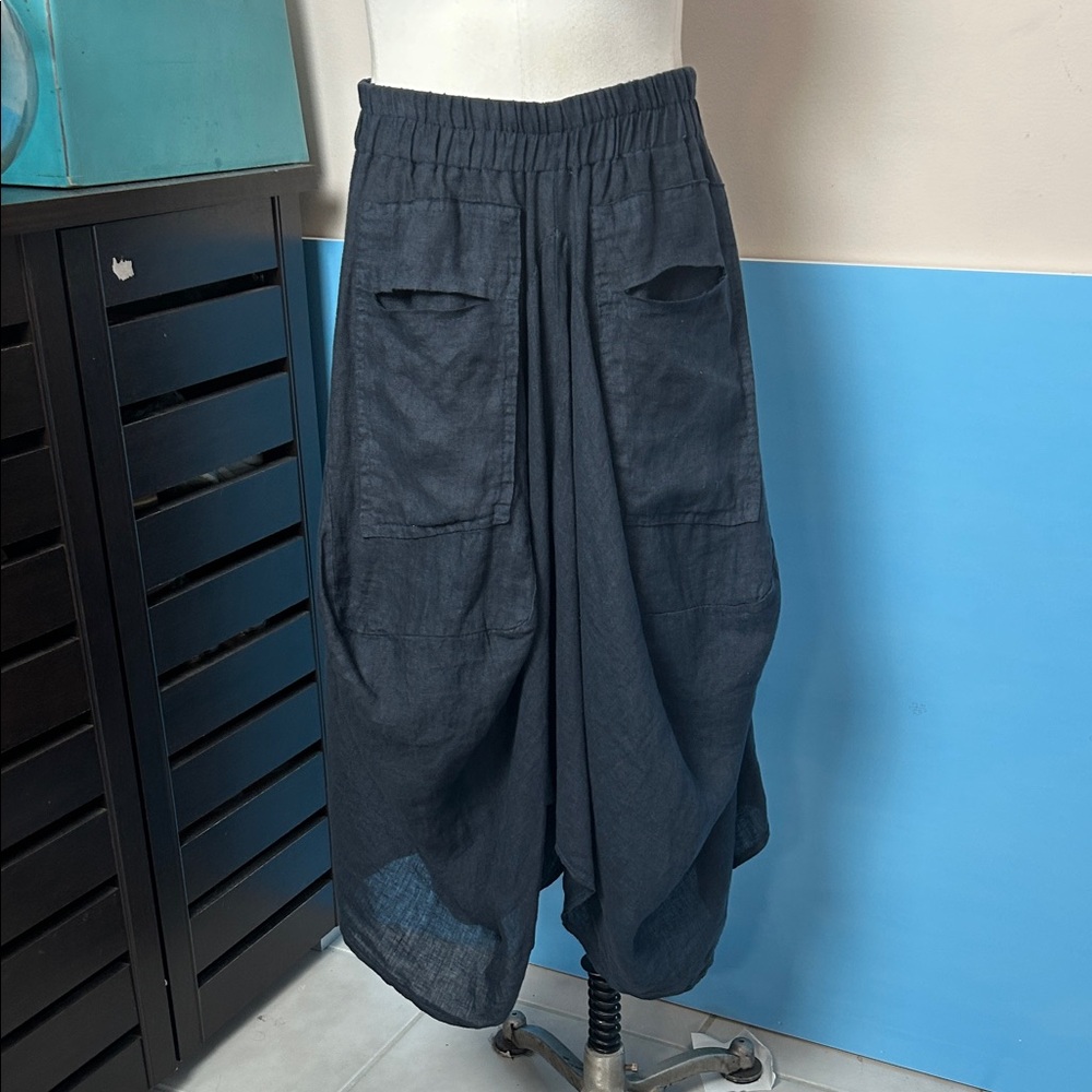 Navy linen asymmetrical harem style nigh front pockets skirt size small